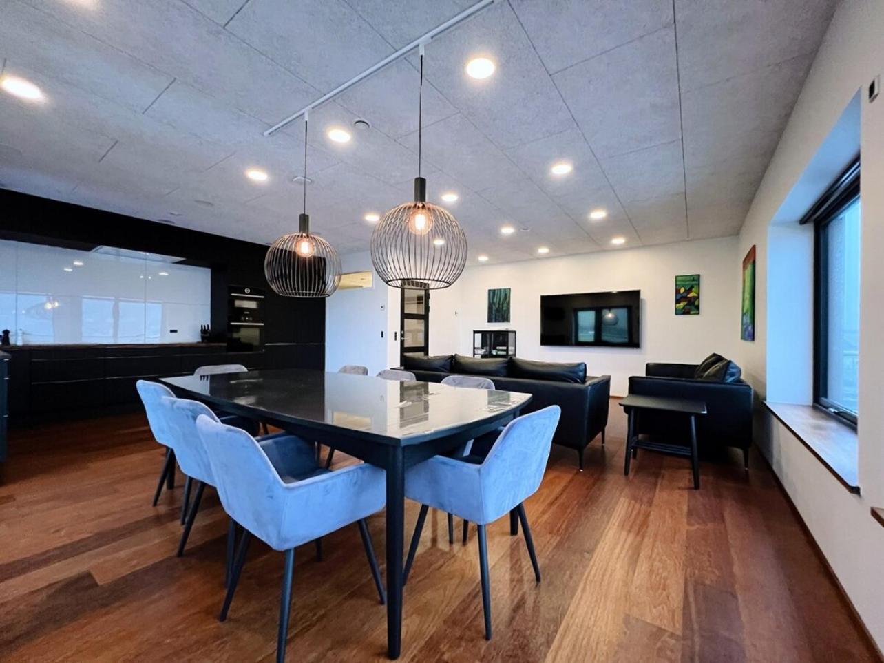 Stunning Ocean View Penthouse Apartment Oravik Buitenkant foto